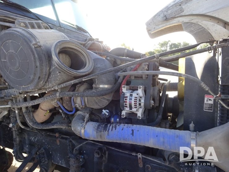 2018-freightliner-coronado-day-cab-glider-truck-(pz13996,-unit-773)-image-71