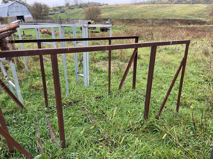 #8116-•-misc-metal-frames-image-9