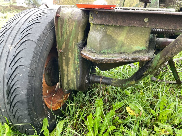 #8031-•-john-deere-hay-rake-image-10