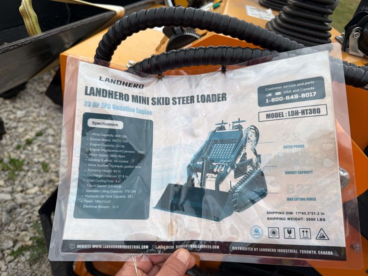 landhero-ldh-ht380-mini-skid-steer-loader-image-2