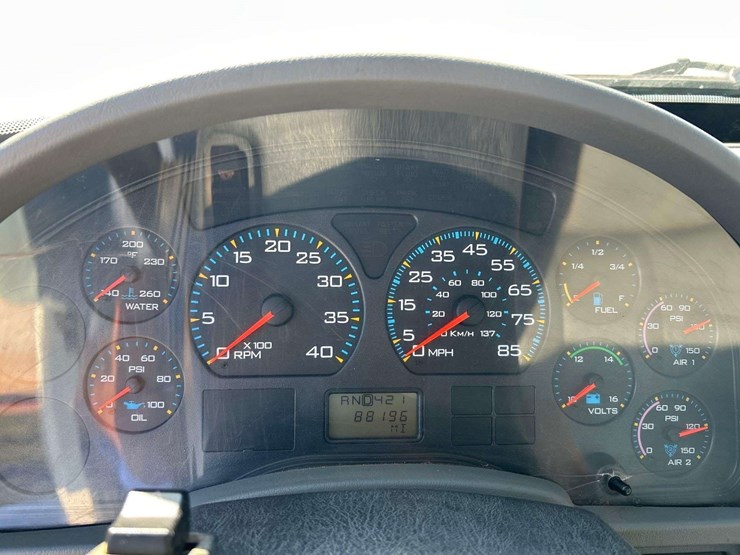 2005-international-durastar-4300-image-12