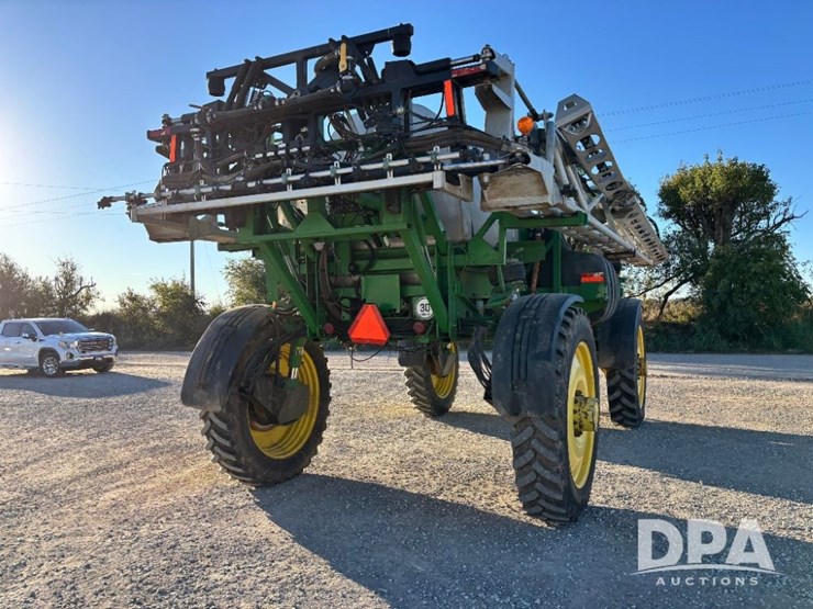 2013-john-deere-4830-image-14