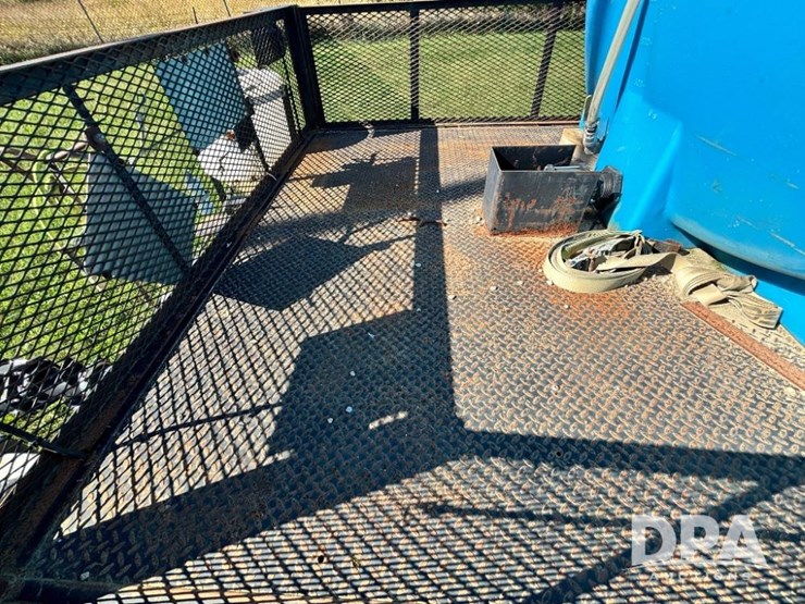 1993-freightliner-fld120-image-47