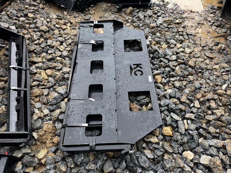 kit-container-42"-mini-skid-steer-forks-image-4