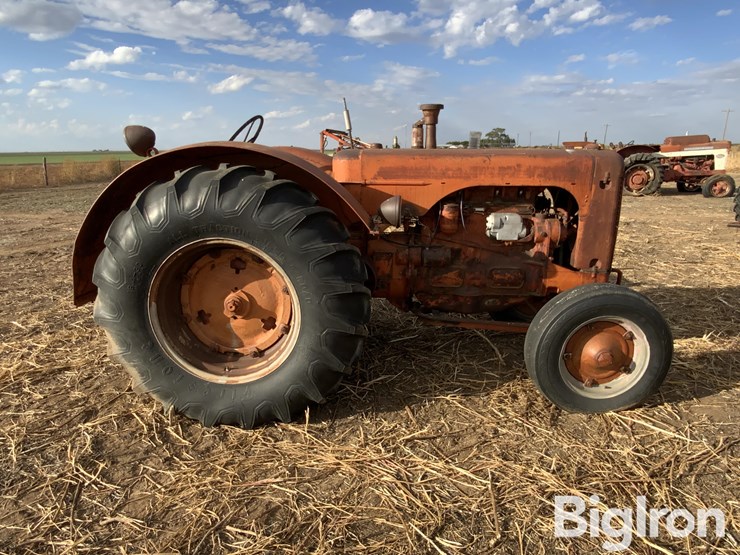 case-la-2wd-tractor-image-4