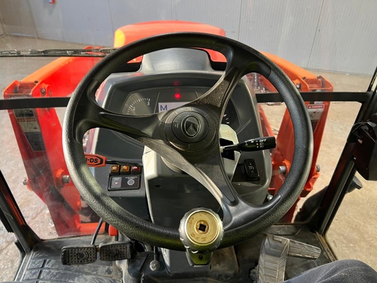 2015-kubota-l4060-image-24