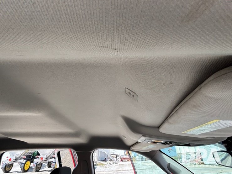 2017-ram-1500-slt-image-68