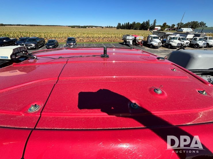 2020-case-ih-patriot-4440-image-93