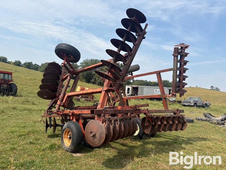 massey-ferguson-21-image-7