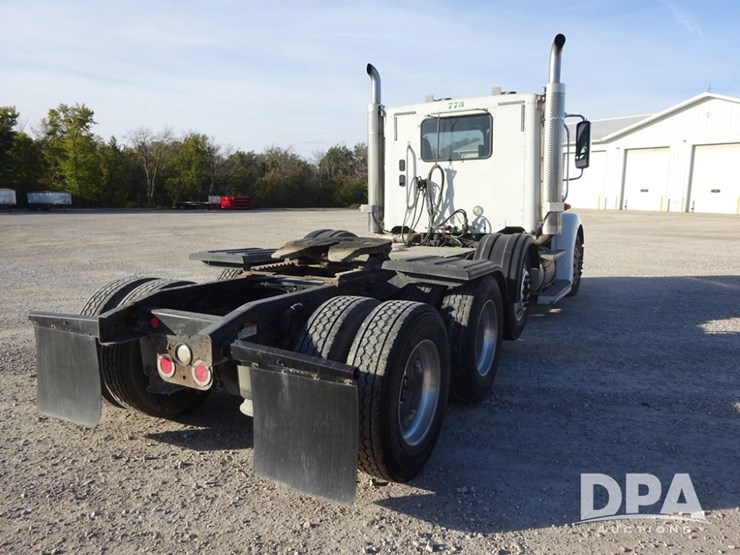 2018-freightliner-coronado-day-cab-glider-truck-(pz13996,-unit-773)-image-19