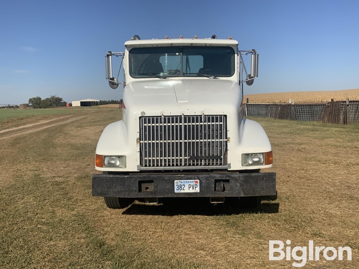 1997-international-9400-image-2