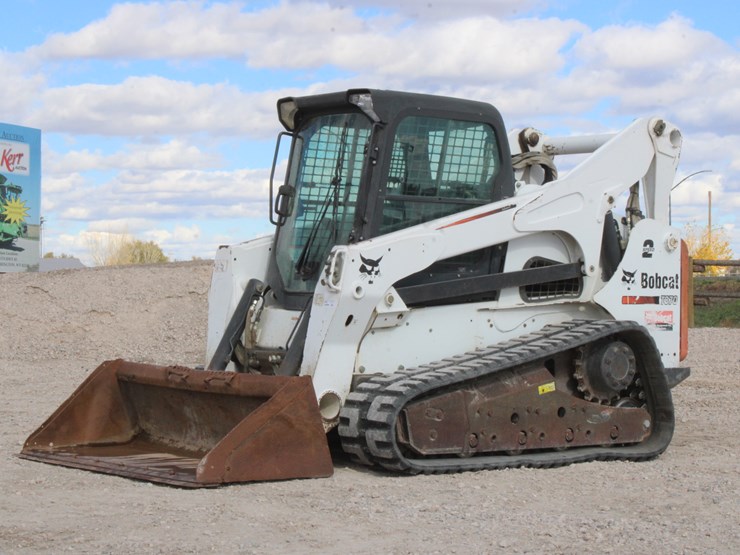 bobcat-t870-image-13