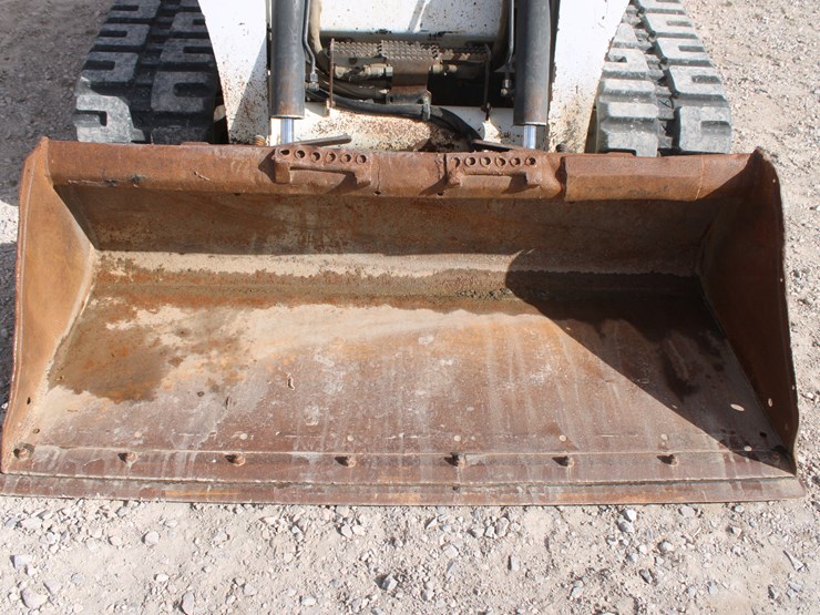 bobcat-t870-image-75