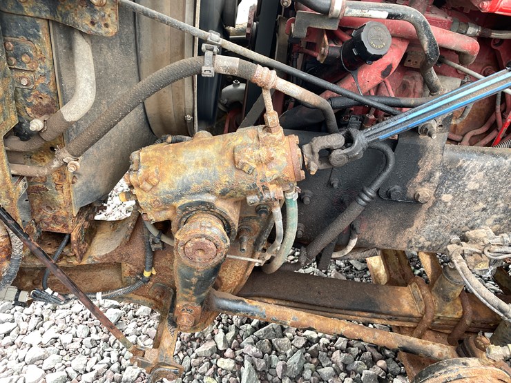 #1002-•-2021-international-semi-tractor-(has-mi-title)-image-44