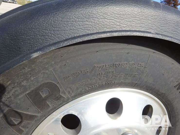 2018-freightliner-coronado-day-cab-glider-truck-(pz13985,-unit-775)-image-57