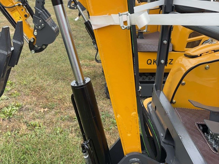 mini-excavator-qk18z-image-13