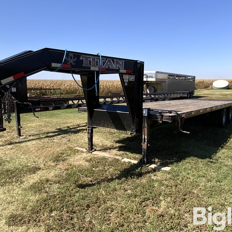 2013 TITAN TRAILER