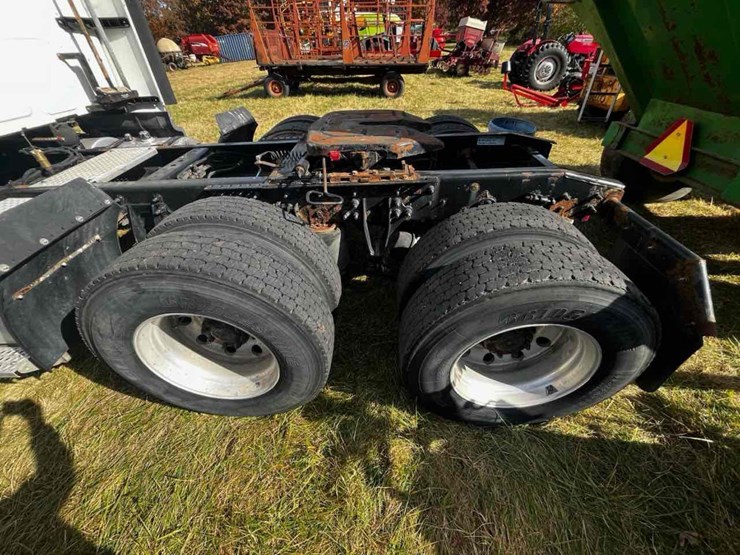 2016-international-prostar-image-7