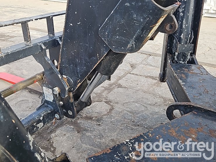 2016-sky-trak-10054-image-17