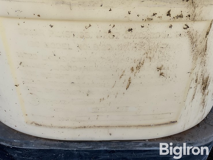 snyder-454l/120-gallon-liquid-fertilizer-poly-shuttles-image-19