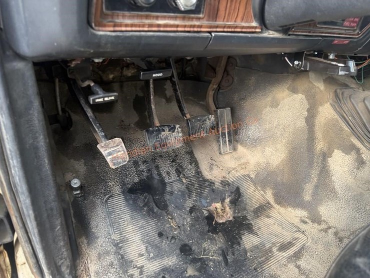 1983-ford-f350-image-29