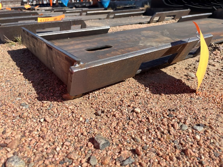 #4128-•-universal-adaptor-plate-image-5