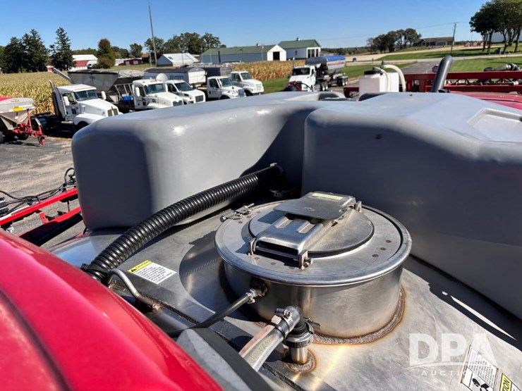 2020-case-ih-patriot-4440-image-94