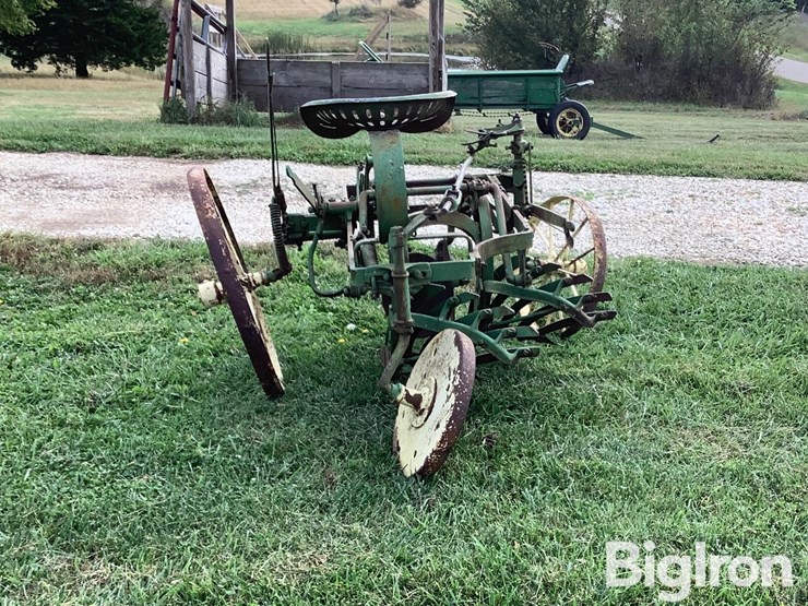 john-deere-2-image-8