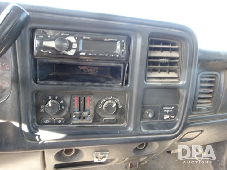 2006-chevrolet-2500hd-image-60