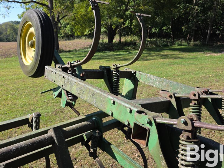 john-deere-1010-image-19