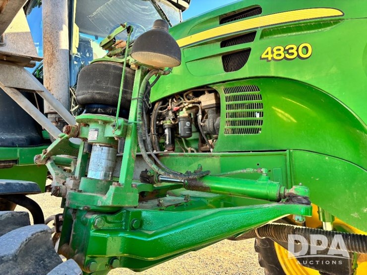 2013-john-deere-4830-image-78