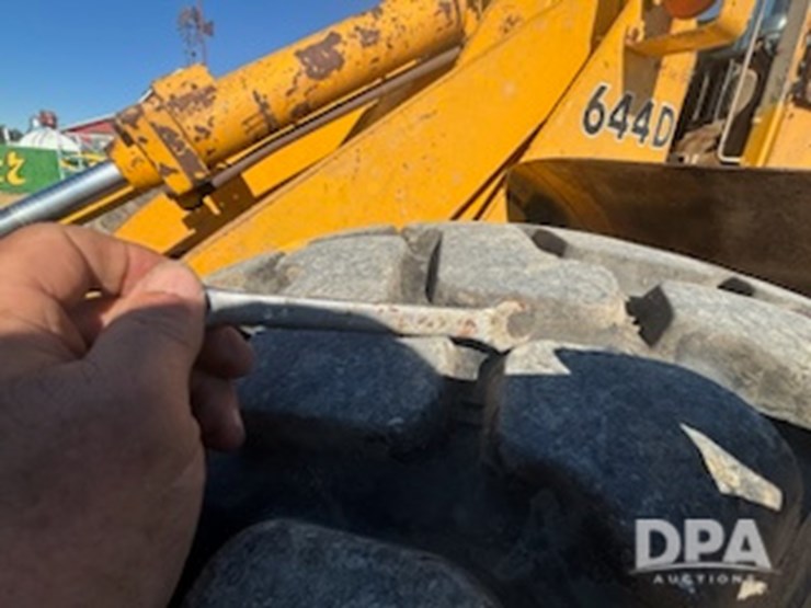 deere-644d-image-15