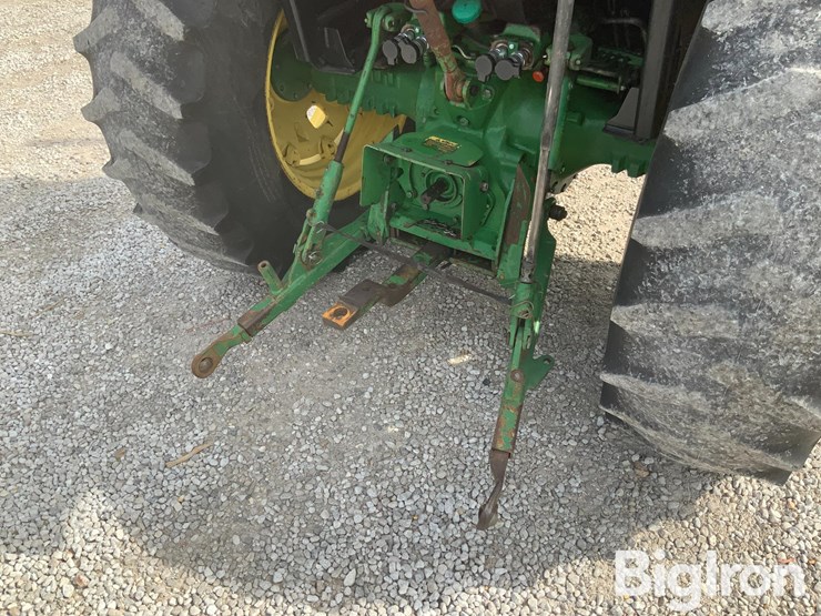 1983-john-deere-2350-image-11