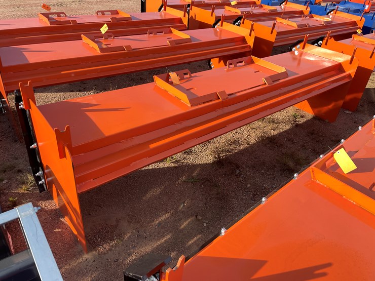 #4055-•-10'-hd-snow-pusher-attachment-image-1