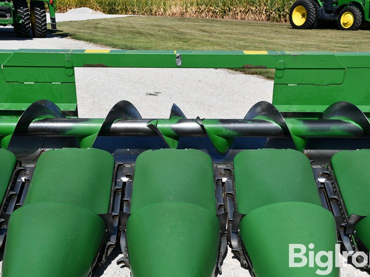 2008-john-deere-608c-image-11