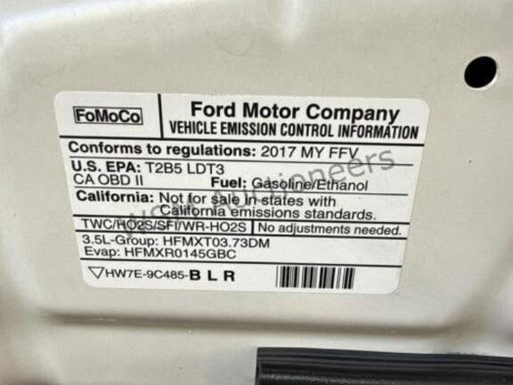 2017-ford-explorer-image-10