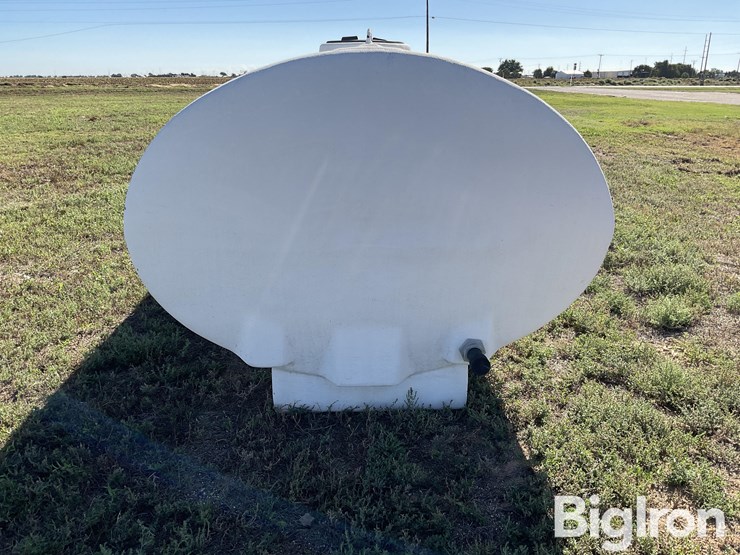 1600-gallon-liquid-fertilizer-poly-tank-image-6