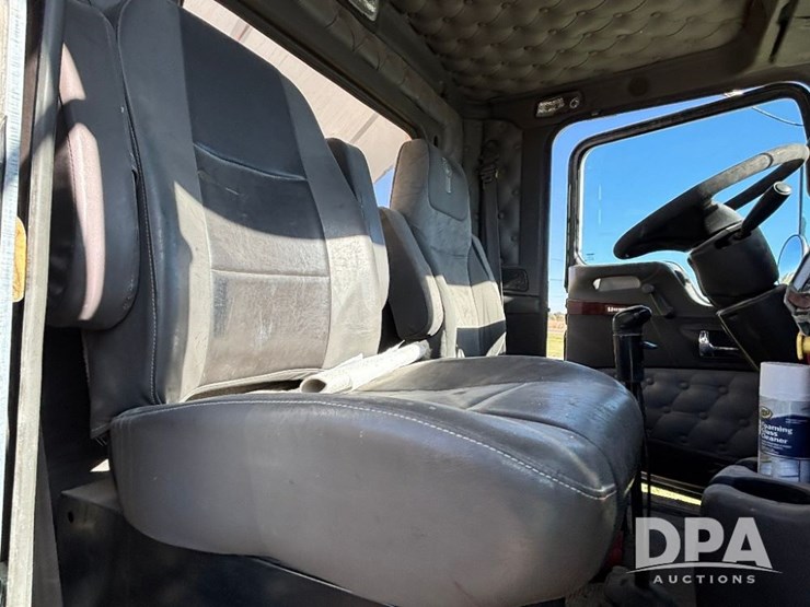 2007-kenworth-t800-image-77