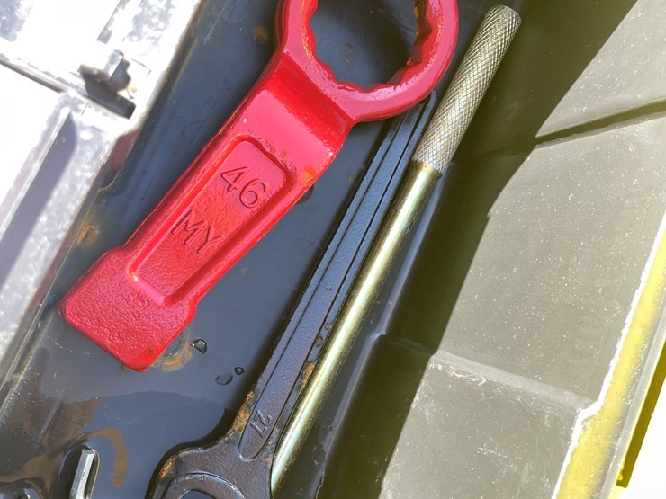 #4093-•-wolverine-hydraulic-breaker-attachment-image-17