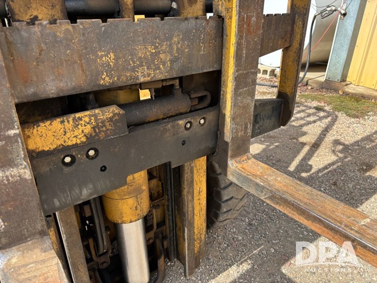 caterpillar-v40c-image-16