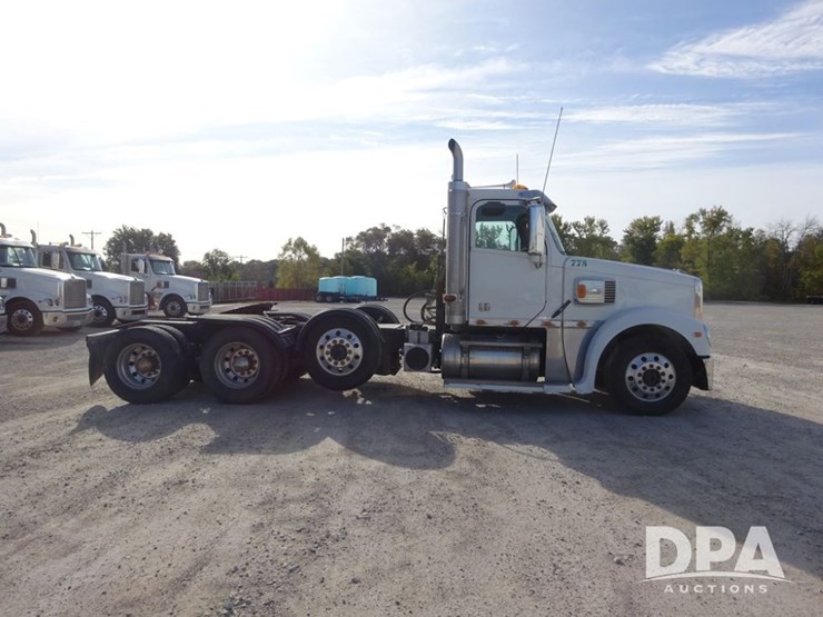 2018-freightliner-coronado-day-cab-glider-truck-(pz13985,-unit-775)-image-14