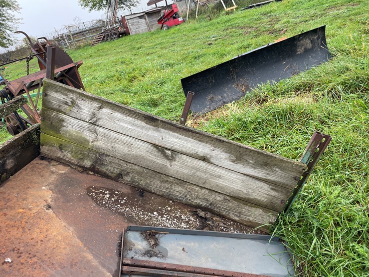 #8130-•-utility-trailer-image-11