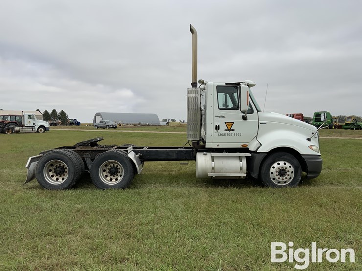 2010-international-prostar-image-4