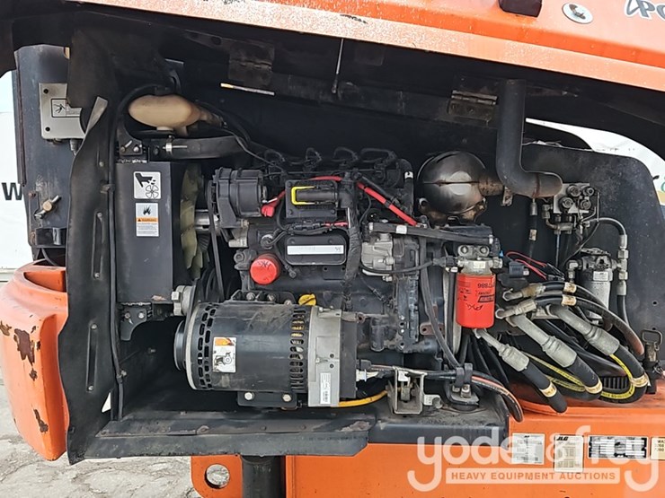 2017-jlg-400s-image-19