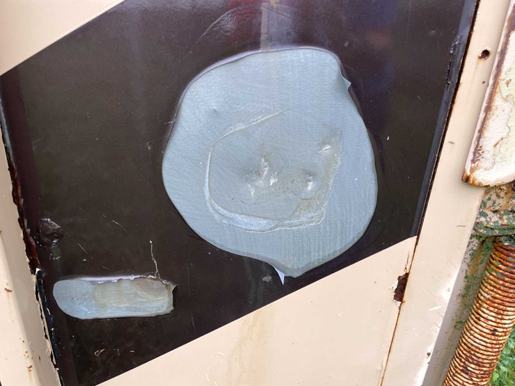 #8044-•-1986-3-horse-gooseneck-camper-trailer-(no-title)-image-38