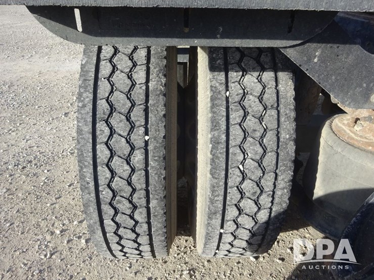 2018-freightliner-coronado-day-cab-glider-truck-(pz13996,-unit-773)-image-48