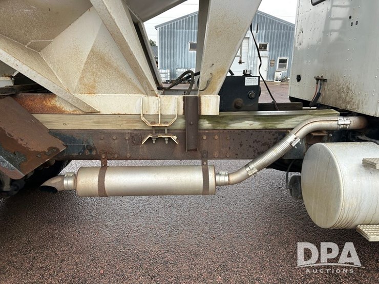 1992-international-9400-image-47