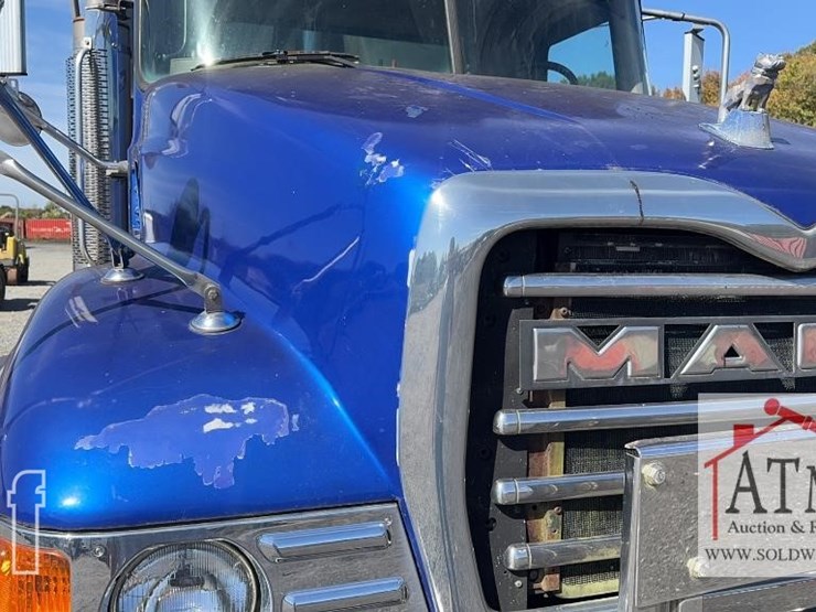 2004-mack-granite-cv713-image-10