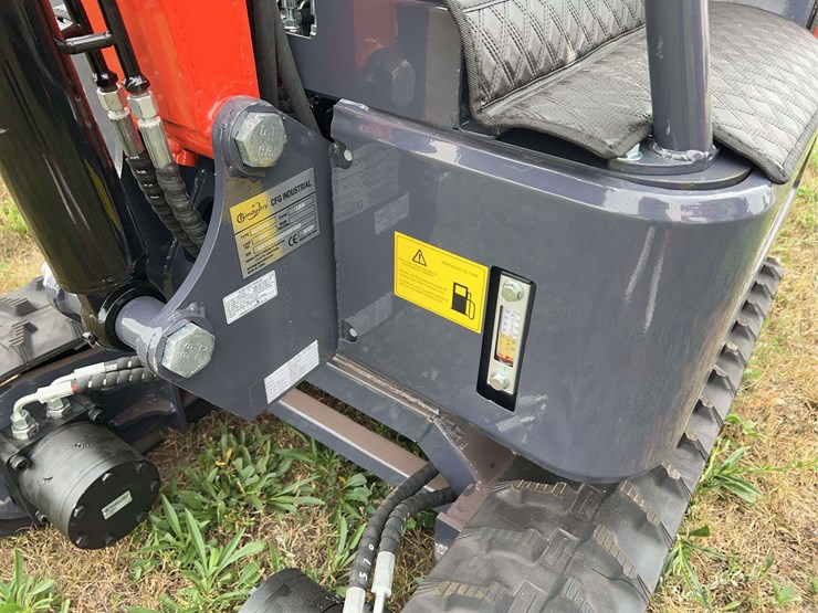 mini-excavator-mx15rx-image-14