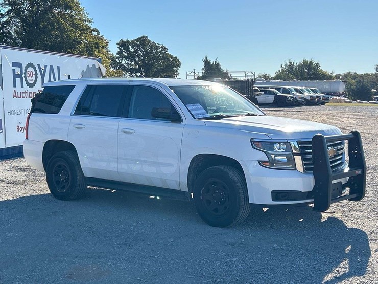 2020-chevrolet-tahoe-image-4